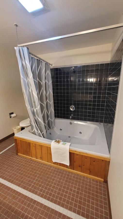 Lumberjack Inn Hayward Zewnętrze zdjęcie